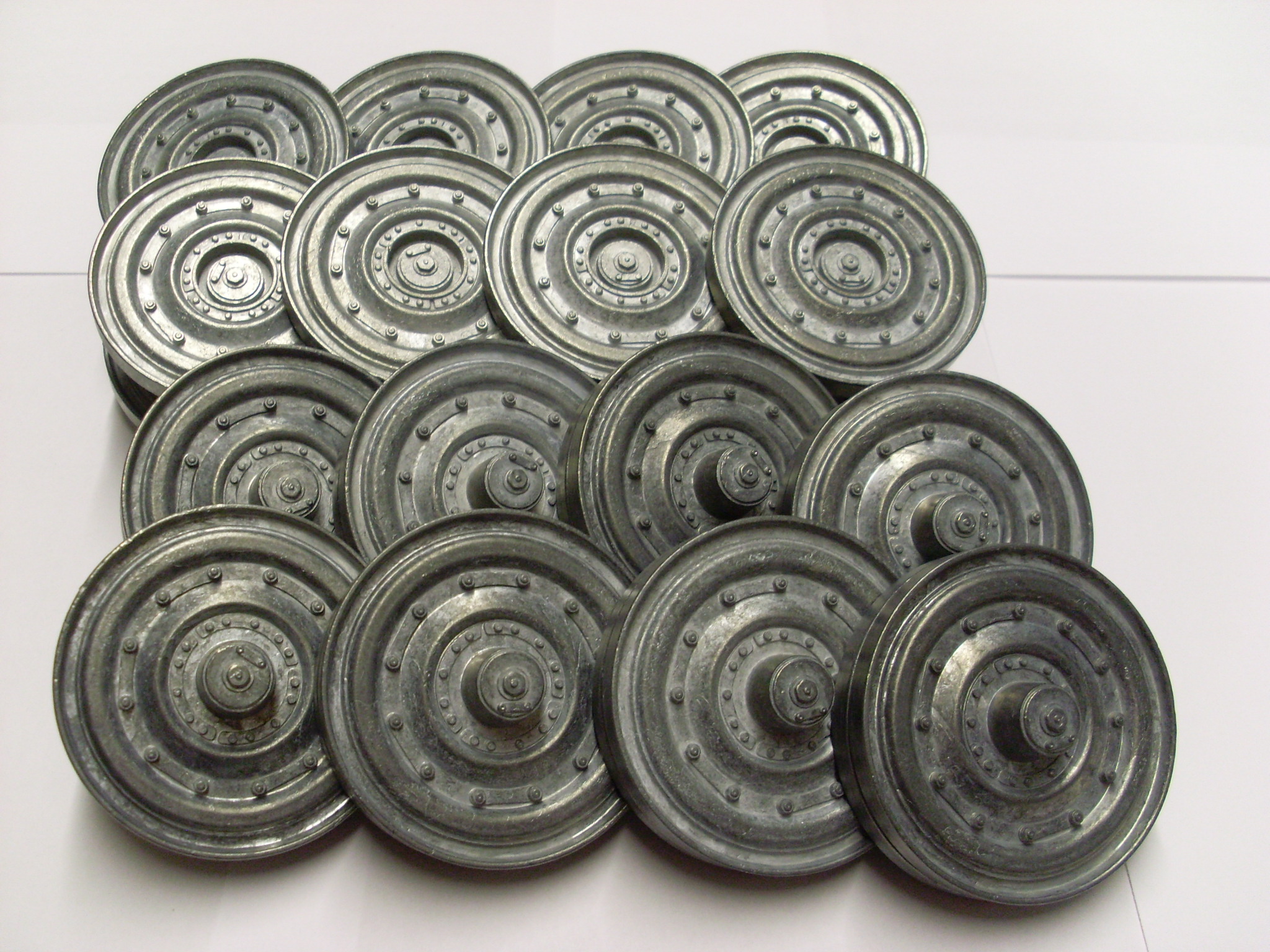 Taigen late pattern metal road wheels for Heng Long/Taigen Tiger 1 1/16 scale